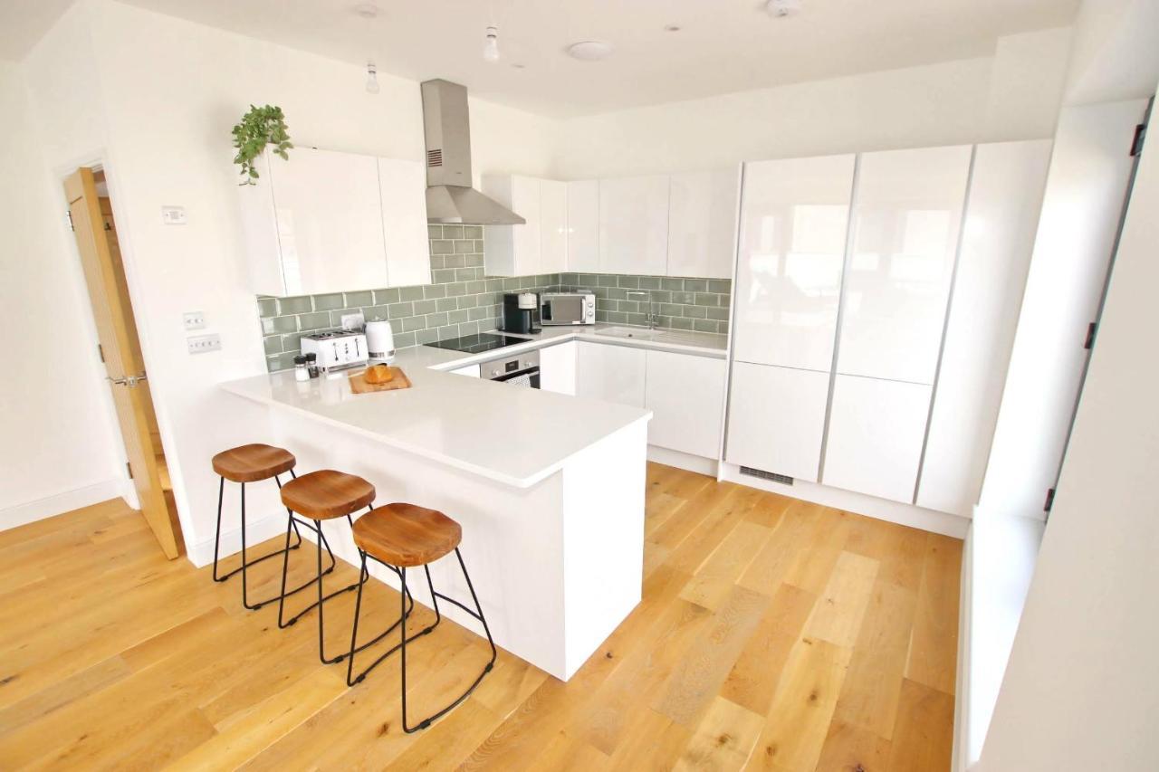 Modern Home For Small Groups By Stones Throw Apartments - Free Parking - Sea View Worthing Extérieur photo