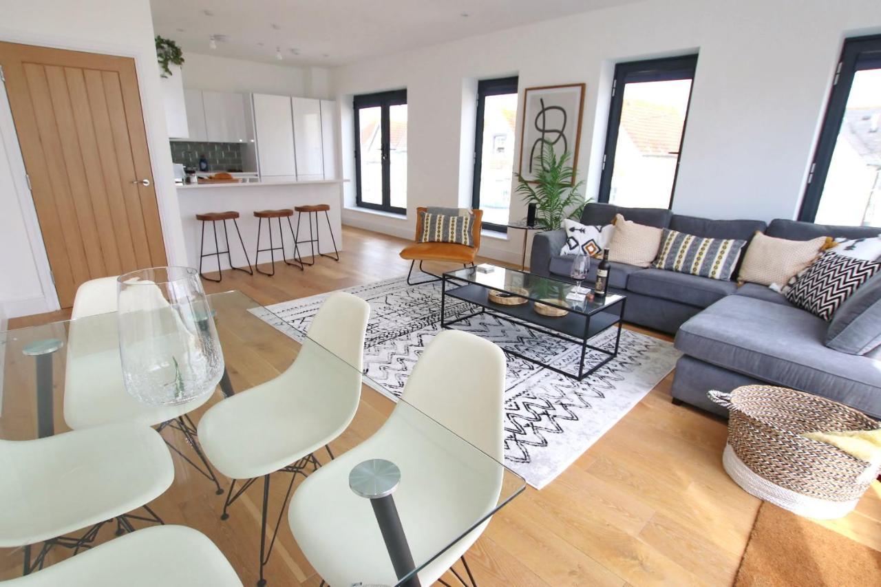 Modern Home For Small Groups By Stones Throw Apartments - Free Parking - Sea View Worthing Extérieur photo