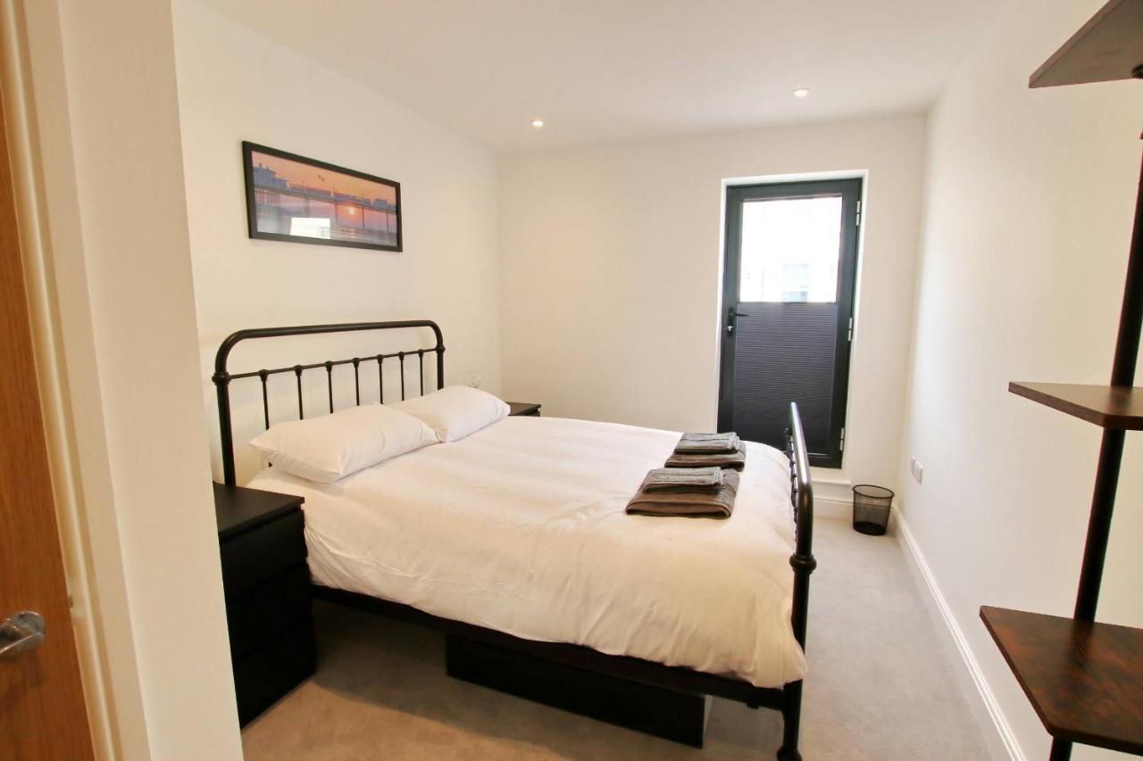 Modern Home For Small Groups By Stones Throw Apartments - Free Parking - Sea View Worthing Extérieur photo